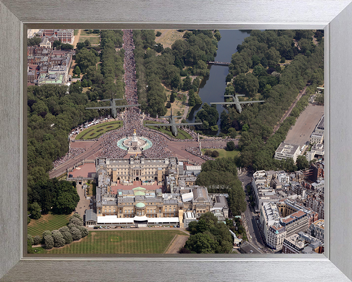 RAF C-130J Hercules over Buckingham Palace Photo Print Royal Air Force Aircraft Wall Art Aviation Decor Posters, Prints, & Visual Artwork Hampshire Prints 10 x 8 Silver Frame No