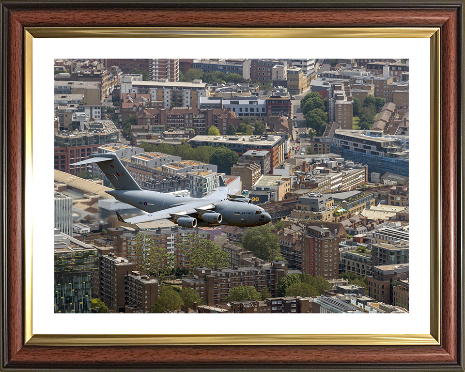 RAF C-17 Globemaster Flies over London Photo Print Royal Air Force Aircraft Wall Art Aviation Decor Posters, Prints, & Visual Artwork Hampshire Prints 10 x 8 Classic Frame Yes