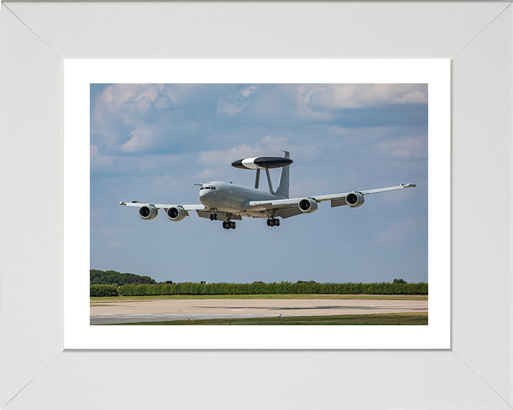 RAF E-3D Sentry Aircraft Landing Photo Print Royal Air Force Aircraft Wall Art Aviation Decor Posters, Prints, & Visual Artwork Hampshire Prints 10 x 8 White Frame Yes