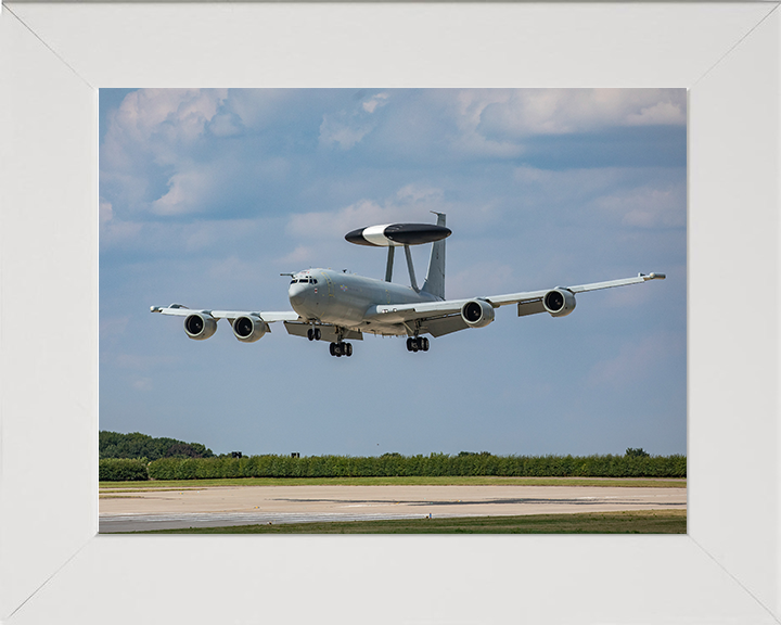 RAF E-3D Sentry Aircraft Landing Photo Print Royal Air Force Aircraft Wall Art Aviation Decor Posters, Prints, & Visual Artwork Hampshire Prints 10 x 8 White Frame No