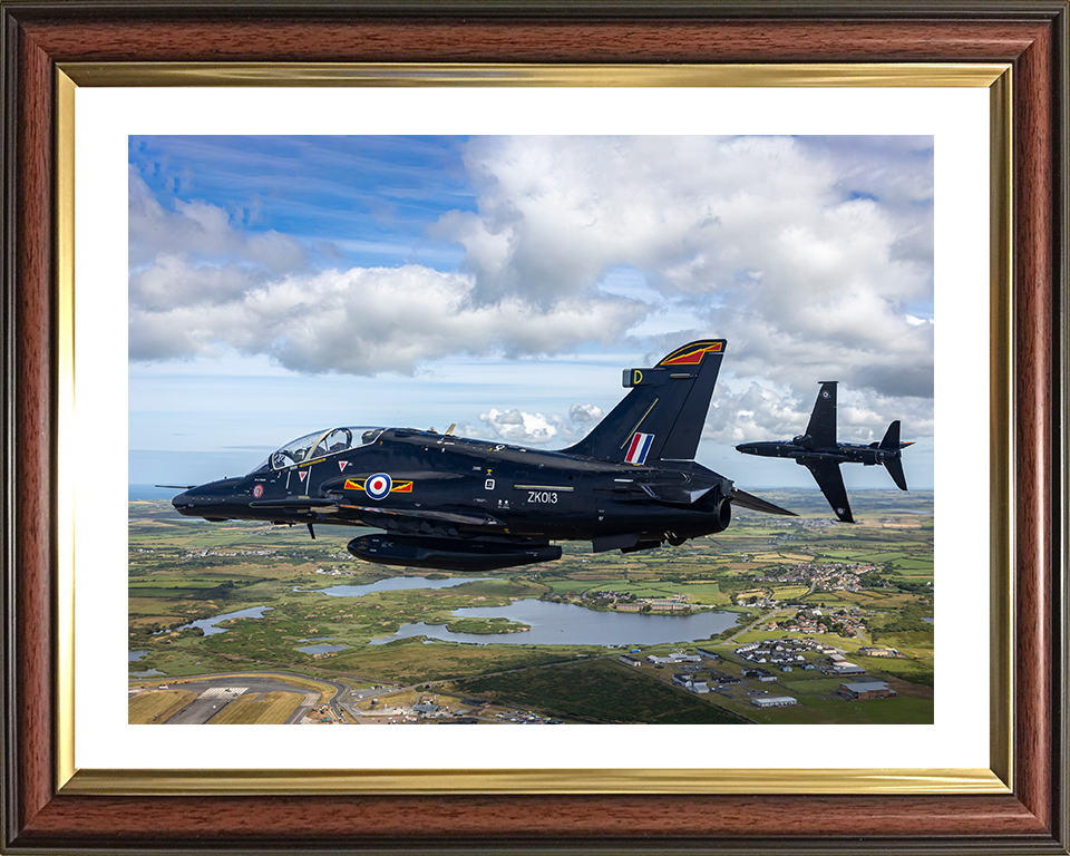 RAF Hawk T2 aircraft in flight Photo Print Royal Air Force Aircraft Wall Art Aviation Decor Posters, Prints, & Visual Artwork Hampshire Prints 10 x 8 Classic Frame Yes