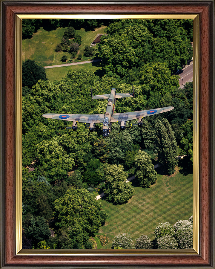 RAF Lancaster Bomber Over Buckingham Palace Photo Print Royal Air Force Aircraft Wall Art Aviation Decor Posters, Prints, & Visual Artwork Hampshire Prints 10 x 8 Classic Frame No