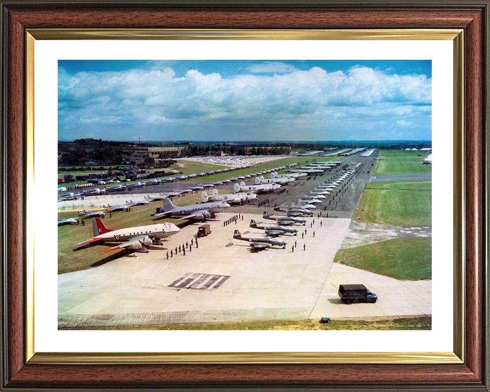 RAF Queen Elizabeth II Coronation Review 1953 Photo Print Royal Air Force Aircraft Wall Art Aviation Decor Posters, Prints, & Visual Artwork Hampshire Prints 10 x 8 Classic Frame Yes