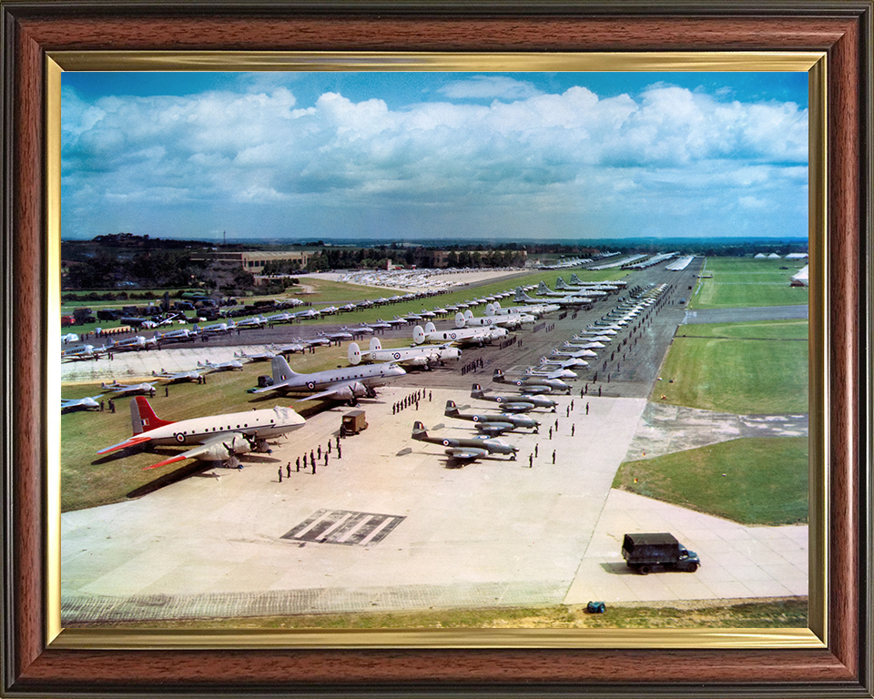 RAF Queen Elizabeth II Coronation Review 1953 Photo Print Royal Air Force Aircraft Wall Art Aviation Decor Posters, Prints, & Visual Artwork Hampshire Prints 10 x 8 Classic Frame No