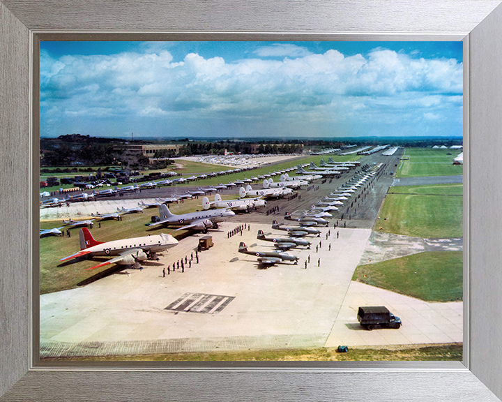 RAF Queen Elizabeth II Coronation Review 1953 Photo Print Royal Air Force Aircraft Wall Art Aviation Decor Posters, Prints, & Visual Artwork Hampshire Prints 10 x 8 Silver Frame No