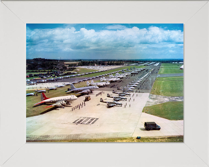 RAF Queen Elizabeth II Coronation Review 1953 Photo Print Royal Air Force Aircraft Wall Art Aviation Decor Posters, Prints, & Visual Artwork Hampshire Prints 10 x 8 White Frame No