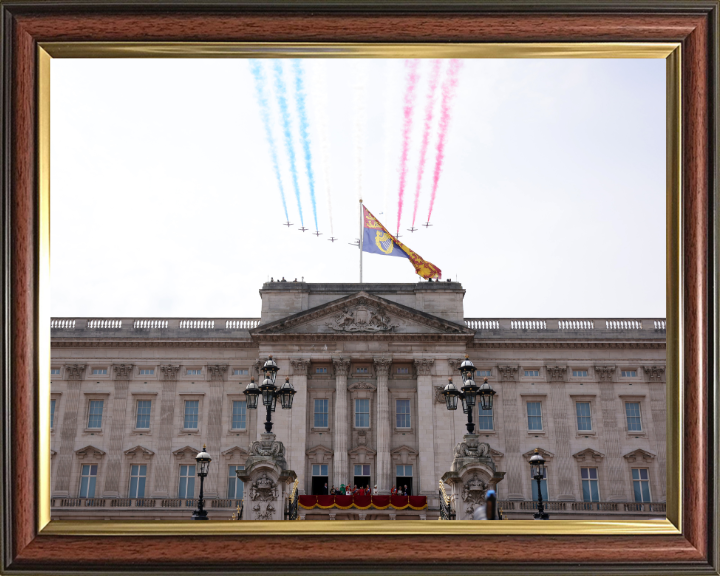 RAF Red Arrows Buckingham Palace flyover 2023 Photo Print Royal Air Force Aircraft Aerobatic Display Wall Art Aviation Decor UK Posters, Prints, & Visual Artwork Hampshire Prints 10 x 8 Classic Frame No