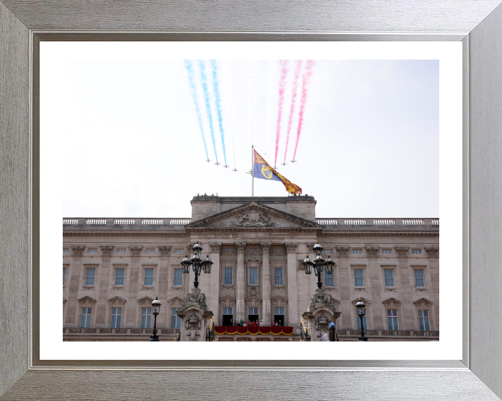RAF Red Arrows Buckingham Palace flyover 2023 Photo Print Royal Air Force Aircraft Aerobatic Display Wall Art Aviation Decor UK Posters, Prints, & Visual Artwork Hampshire Prints 10 x 8 Silver Frame Yes
