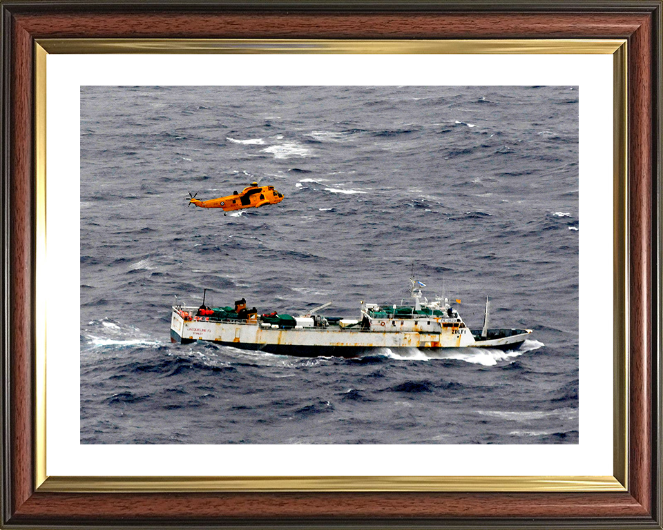RAF (SAR) Sea King Helicopter Fisherman Rescue Photo Print Royal Air Force Aircraft Wall Art Aviation Decor Posters, Prints, & Visual Artwork Hampshire Prints 10 x 8 Classic Frame Yes