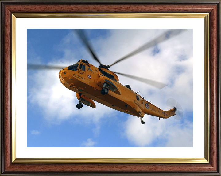 RAF (SAR) Sea King Helicopter From Below 2007 Photo Print Royal Air Force Aircraft Wall Art Aviation Decor Posters, Prints, & Visual Artwork Hampshire Prints 10 x 8 Classic Frame Yes