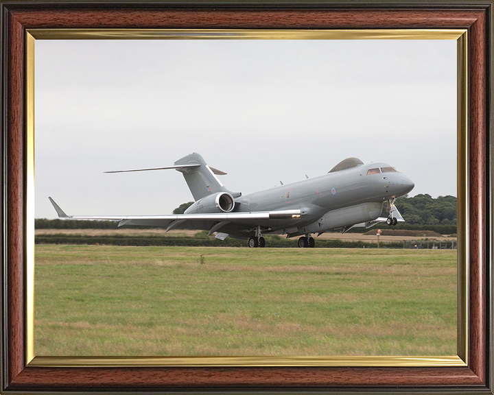 RAF Sentinel Landing Photo Print Royal Air Force Aircraft Wall Art Aviation Decor Poster Posters, Prints, & Visual Artwork Hampshire Prints 10 x 8 Classic Frame No