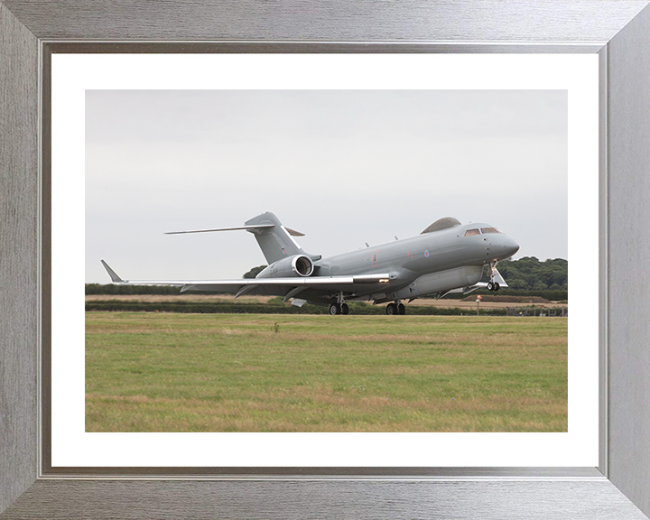 RAF Sentinel Landing Photo Print Royal Air Force Aircraft Wall Art Aviation Decor Poster Posters, Prints, & Visual Artwork Hampshire Prints 10 x 8 Silver Frame Yes