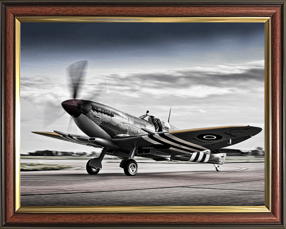 RAF Supermarine Spitfire at RAF Coningsby 2013 Royal Air Force Aircraft Photo Print Wall Art Aviation Decor UK Posters, Prints, & Visual Artwork Hampshire Prints 10 x 8 Classic Frame No