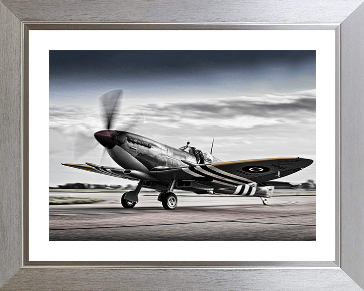 RAF Supermarine Spitfire at RAF Coningsby 2013 Royal Air Force Aircraft Photo Print Wall Art Aviation Decor UK Posters, Prints, & Visual Artwork Hampshire Prints 10 x 8 Silver Frame Yes