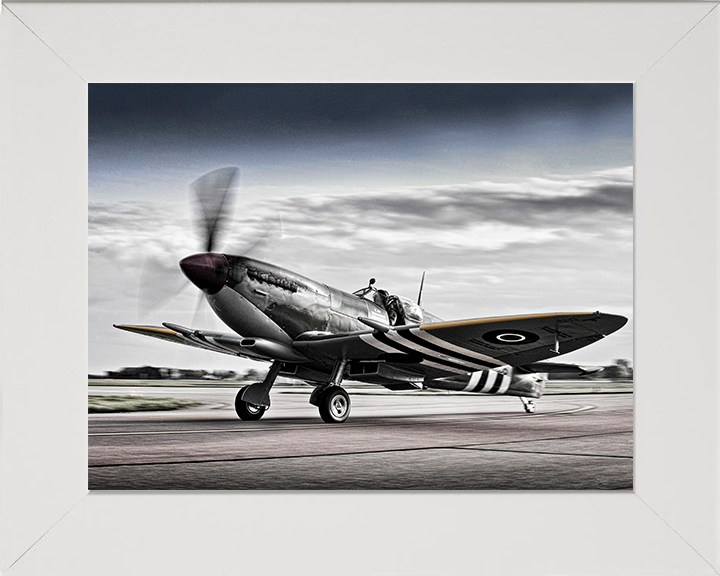 RAF Supermarine Spitfire at RAF Coningsby 2013 Royal Air Force Aircraft Photo Print Wall Art Aviation Decor UK Posters, Prints, & Visual Artwork Hampshire Prints 10 x 8 White Frame No