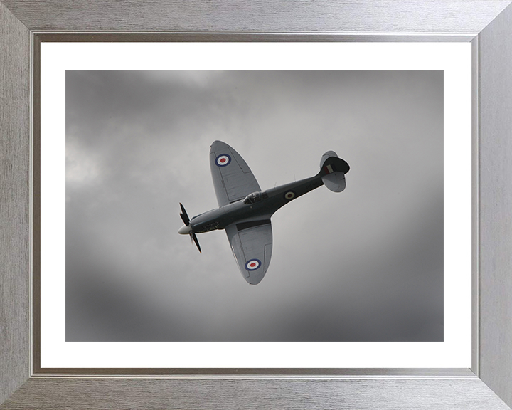 RAF Supermarine Spitfire in Flight over RAF Shawbury Royal Air Force Aircraft Photo Print Wall Art Aviation Decor UK Posters, Prints, & Visual Artwork Hampshire Prints 10 x 8 Silver Frame Yes
