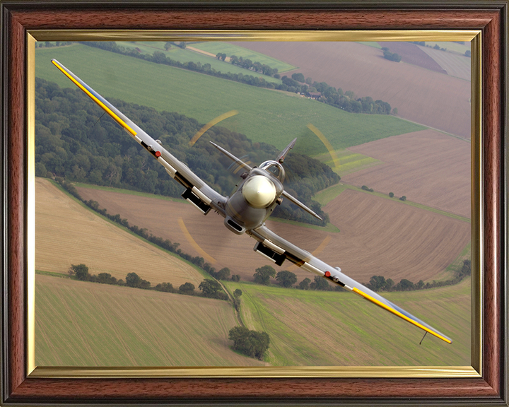RAF Supermarine Spitfire in Flight Front on View Royal Air Force Aircraft Photo Print Wall Art Aviation Decor UK Posters, Prints, & Visual Artwork Hampshire Prints 10 x 8 Classic Frame No