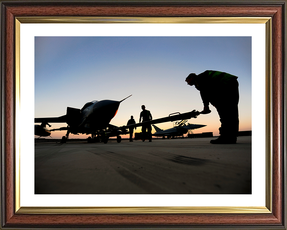 RAF Tornado GR4 Being Prepared for a Sortie Photo Print Royal Air Force Aircraft Wall Art Aviation Decor Posters, Prints, & Visual Artwork Hampshire Prints 10 x 8 Classic Frame Yes