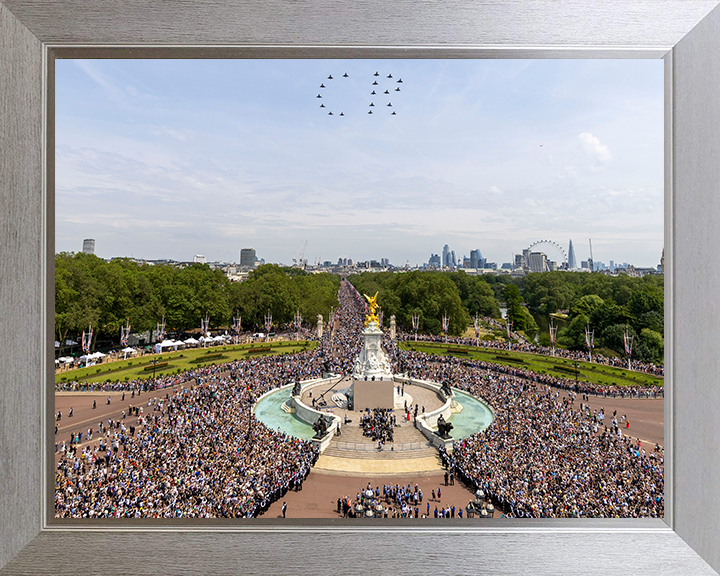 RAF Typhoon Display Team over Buckingham Palace Photo Print Royal Air Force Aircraft Wall Art Aviation Decor Posters, Prints, & Visual Artwork Hampshire Prints 10 x 8 Silver Frame No