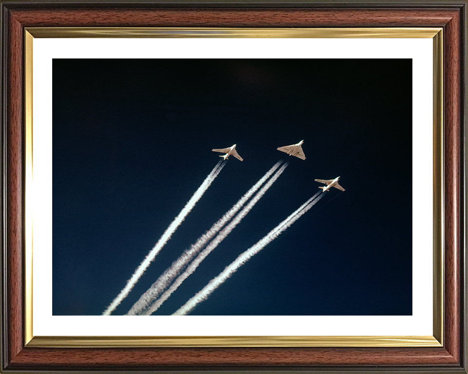 RAF V Force Vulcan Valiant Victor Jets 1958 Photo Print Royal Air Force Aircraft Wall Art Aviation Decor Posters, Prints, & Visual Artwork Hampshire Prints 10 x 8 Classic Frame Yes
