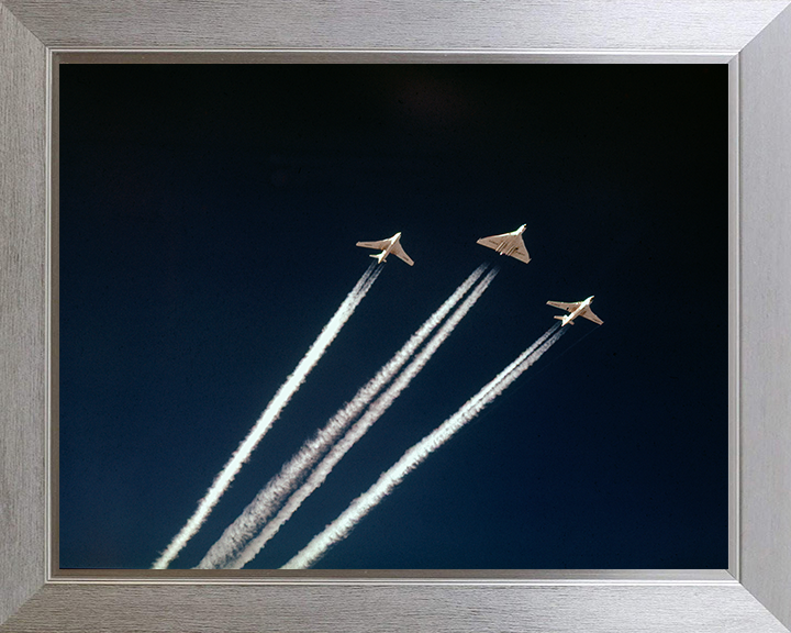 RAF V Force Vulcan Valiant Victor Jets 1958 Photo Print Royal Air Force Aircraft Wall Art Aviation Decor Posters, Prints, & Visual Artwork Hampshire Prints 10 x 8 Silver Frame No