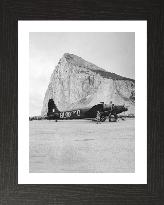 RAF Vickers Wellington Mark IC Gibraltar Photo Print Royal Air Force Aircraft Wall Art Aviation Decor Posters, Prints, & Visual Artwork Hampshire Prints 10 x 8 Black Frame Yes