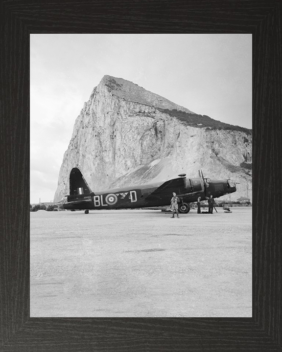 RAF Vickers Wellington Mark IC Gibraltar Photo Print Royal Air Force Aircraft Wall Art Aviation Decor Posters, Prints, & Visual Artwork Hampshire Prints 10 x 8 Black Frame No