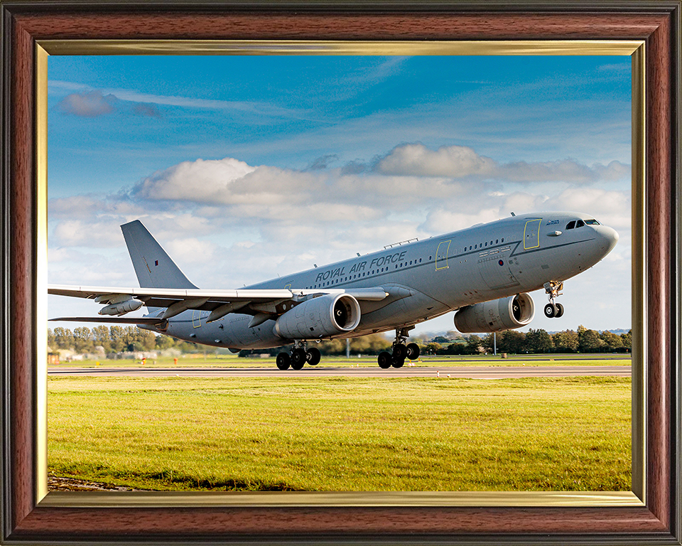 RAF Voyager aircraft Taking off Photo Print Royal Air Force Aircraft Wall Art Aviation Decor Poster Posters, Prints, & Visual Artwork Hampshire Prints 10 x 8 Classic Frame No
