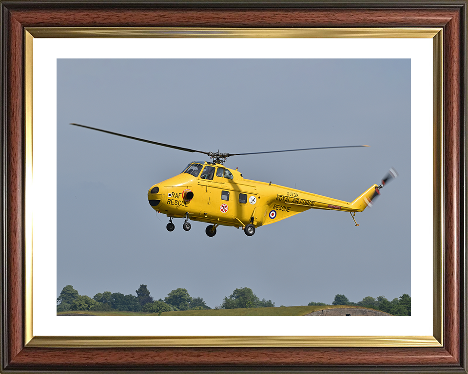 RAF Westland Whirlwind HAR10 in Flight 2018 Photo Print Royal Air Force Aircraft Helicopter Wall Art Aviation Decor Posters, Prints, & Visual Artwork Hampshire Prints 10 x 8 Classic Frame Yes