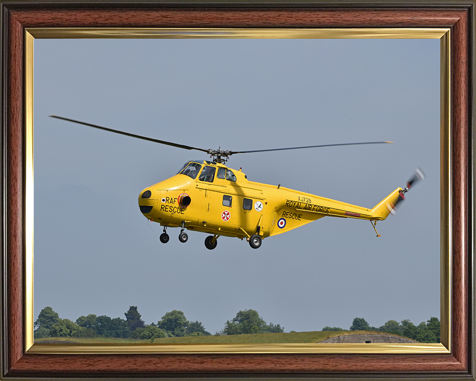 RAF Westland Whirlwind HAR10 in Flight 2018 Photo Print Royal Air Force Aircraft Helicopter Wall Art Aviation Decor Posters, Prints, & Visual Artwork Hampshire Prints 10 x 8 Classic Frame No