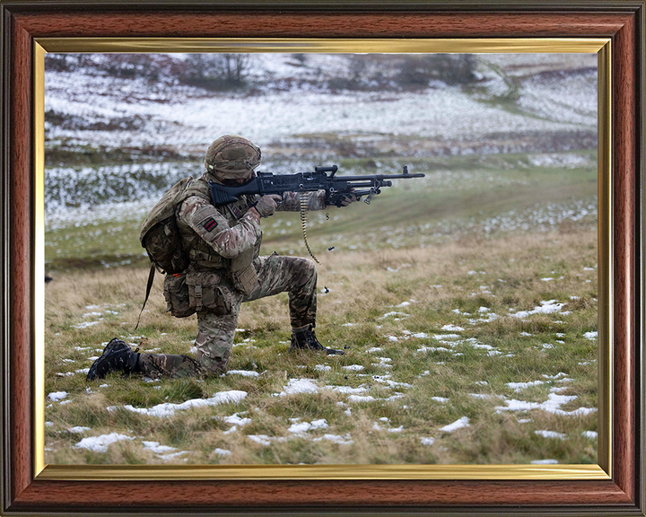 British Army Rifleman kneeling and firing a GPMG Photo Print Wall Art Military Decor Poster Posters, Prints, & Visual Artwork Hampshire Prints 10 x 8 Classic Frame No