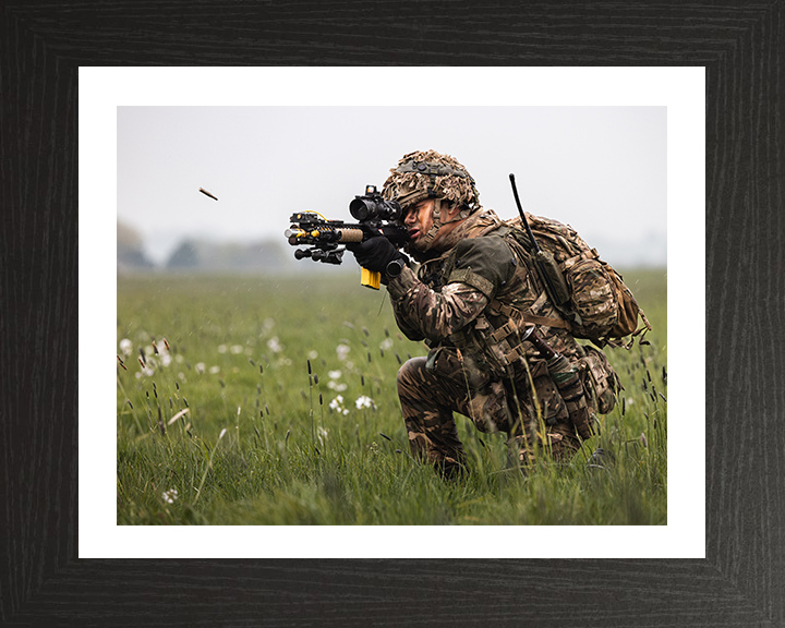 British Army Rifleman with rifle Photo Print Wall Art Military Decor Poster Posters, Prints, & Visual Artwork Hampshire Prints 10 x 8 Black Frame Yes