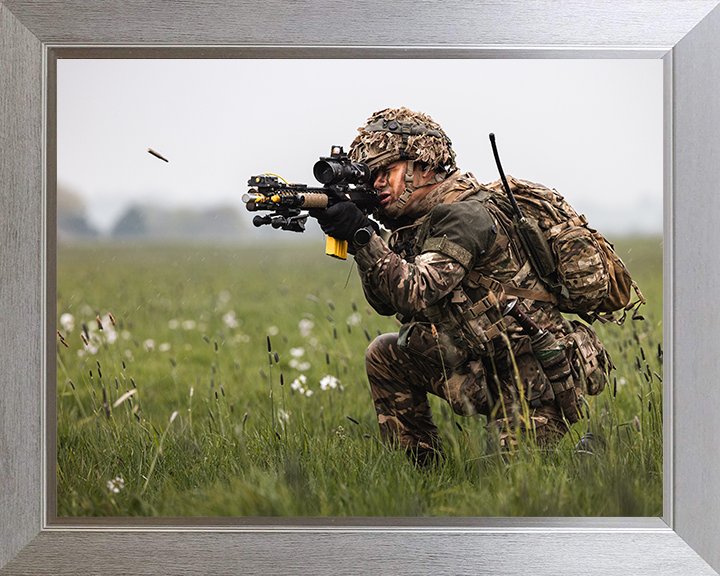 British Army Rifleman with rifle Photo Print Wall Art Military Decor Poster Posters, Prints, & Visual Artwork Hampshire Prints 10 x 8 Silver Frame No