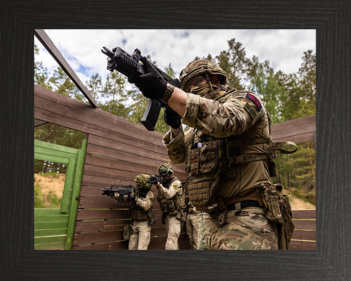 Royal Marine Commandos Battle training Photo Print - 45 Commando Posters, Prints, & Visual Artwork Hampshire Prints 10 x 8 Black Frame No