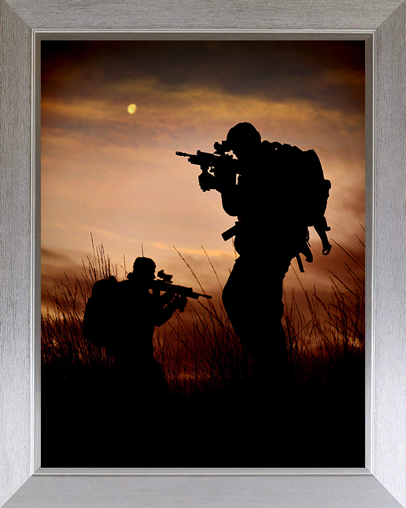 Royal Marine Commandos silhouette Photo Print - 43 Commando Posters, Prints, & Visual Artwork Hampshire Prints 10 x 8 Silver Frame No