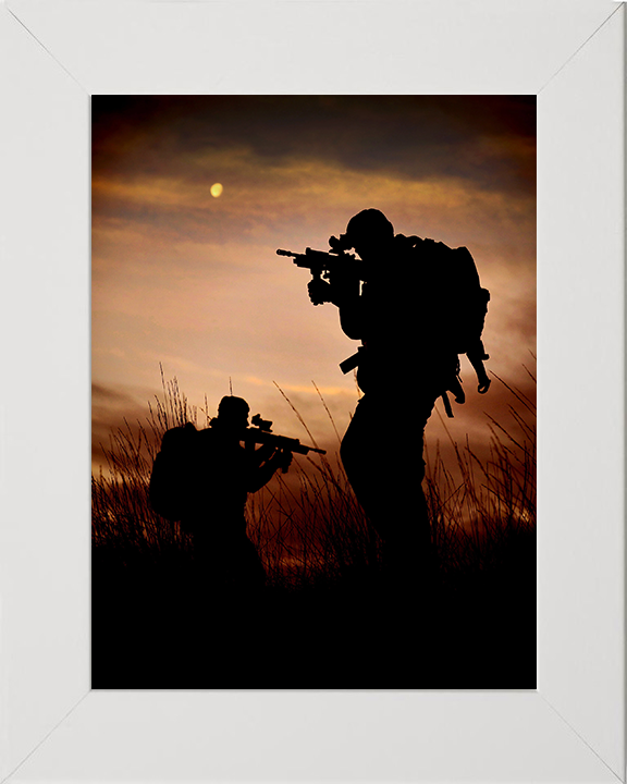 Royal Marine Commandos silhouette Photo Print - 43 Commando Posters, Prints, & Visual Artwork Hampshire Prints 10 x 8 White Frame No