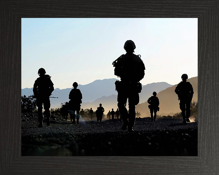 Royal Marine Commandos silhouettes Photo Print - 40 Commando Posters, Prints, & Visual Artwork Hampshire Prints 10 x 8 Black Frame No