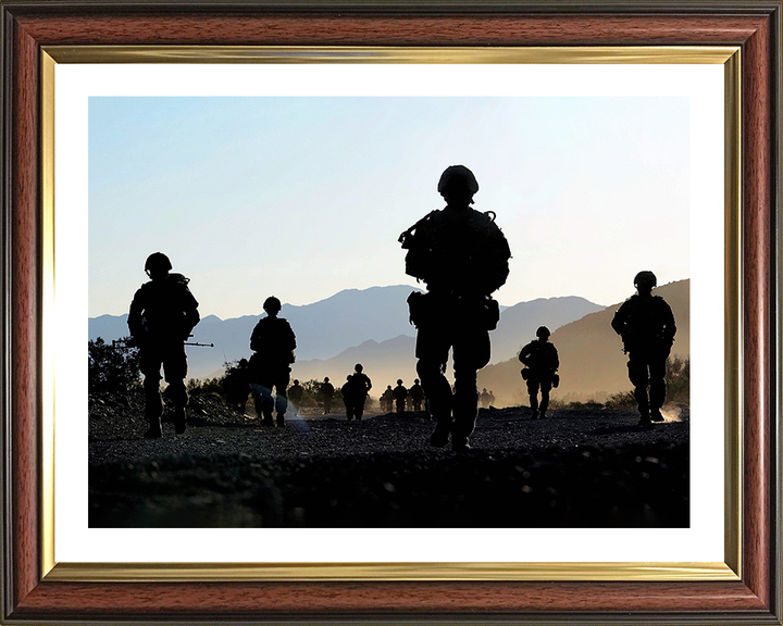 Royal Marine Commandos silhouettes Photo Print - 40 Commando Posters, Prints, & Visual Artwork Hampshire Prints 10 x 8 Classic Frame Yes