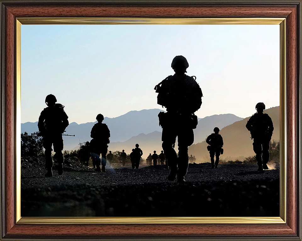 Royal Marine Commandos silhouettes Photo Print - 40 Commando Posters, Prints, & Visual Artwork Hampshire Prints 10 x 8 Classic Frame No