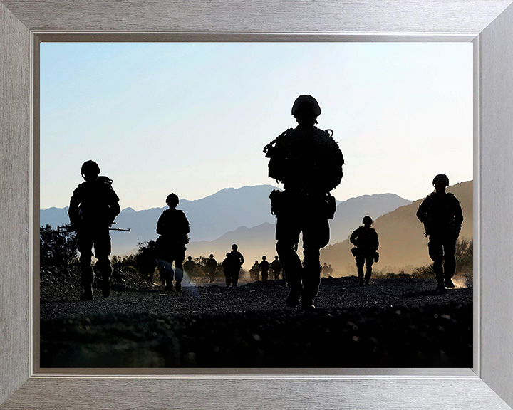 Royal Marine Commandos silhouettes Photo Print - 40 Commando Posters, Prints, & Visual Artwork Hampshire Prints 10 x 8 Silver Frame No