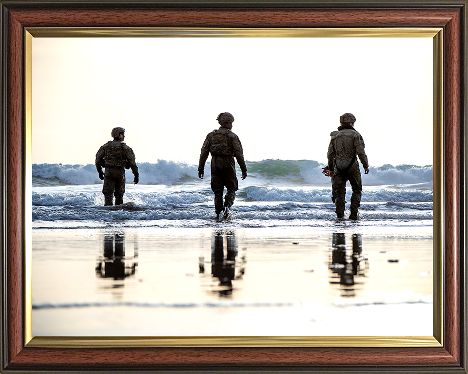 Royal Marines beach Landing Portrait Photo Print - 40 Commando Posters, Prints, & Visual Artwork Hampshire Prints 10 x 8 Classic Frame No