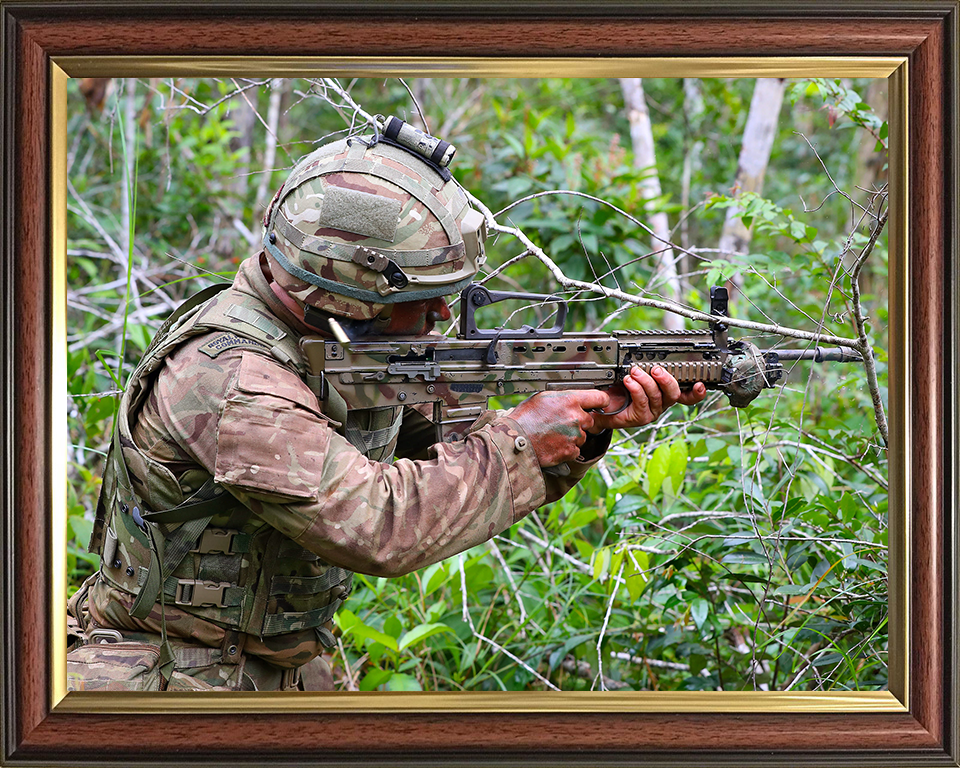 Royal Marines Commando Belize Jungle Photo Print - 40 Commando Posters, Prints, & Visual Artwork Hampshire Prints 10 x 8 Classic Frame No