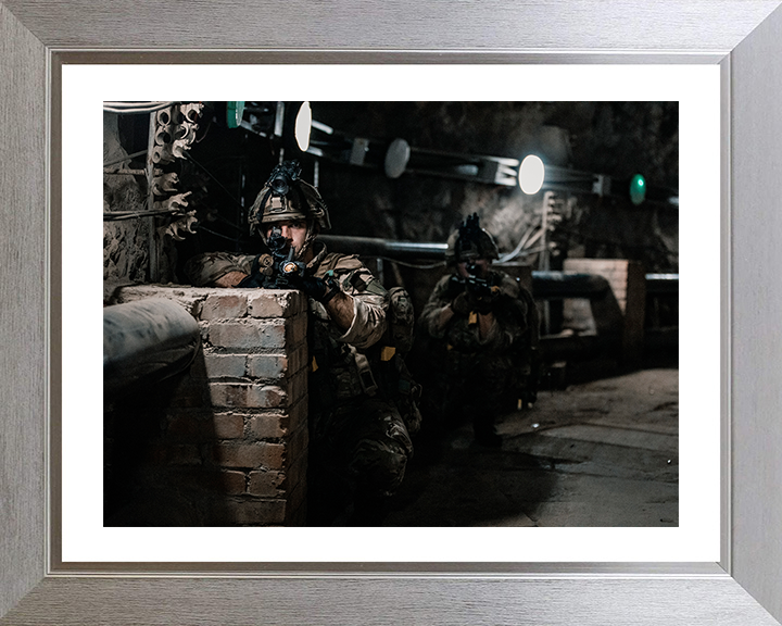Royal Marines Urban Warfare Photo Print 43 Commando Wall Art Military Decor Poster Posters, Prints, & Visual Artwork Hampshire Prints 10 x 8 Silver Frame Yes