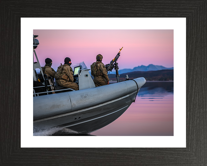 Royal Marines on Commando Raiding Craft in Norway - 40 Commando Posters, Prints, & Visual Artwork Hampshire Prints 10 x 8 Black Frame Yes