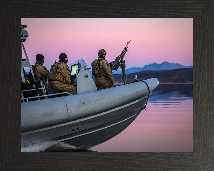 Royal Marines on Commando Raiding Craft in Norway - 40 Commando Posters, Prints, & Visual Artwork Hampshire Prints 10 x 8 Black Frame No