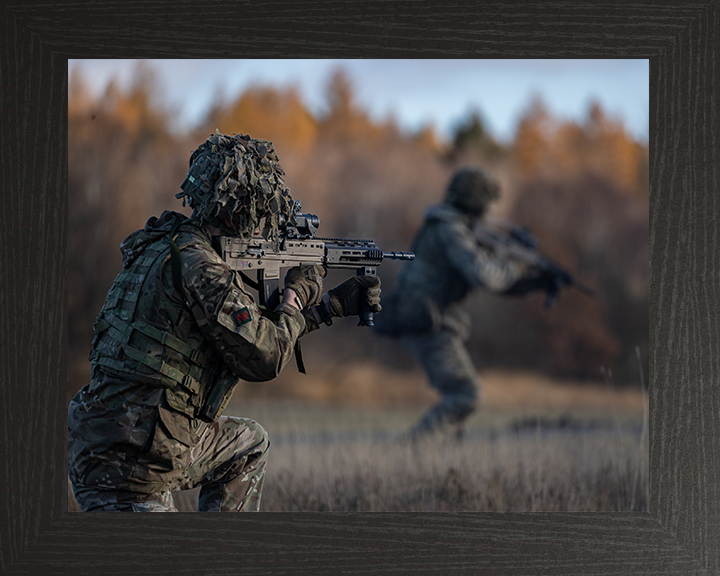 British Army Royal Welsh Soldiers Training Photo Print Wall Art Military Decor Poster Posters, Prints, & Visual Artwork Hampshire Prints 10 x 8 Black Frame No