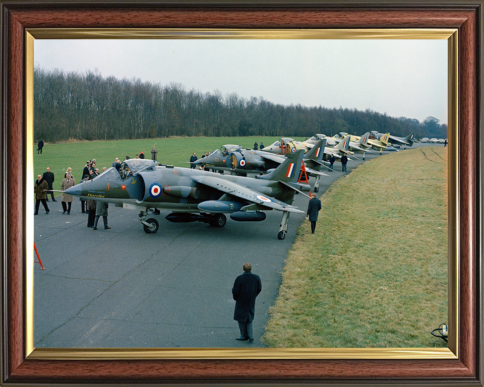 RAF Pre production Hawker Siddeley Harrier GR1s Photo Print Royal Air Force Aircraft Wall Art Aviation Decor Posters, Prints, & Visual Artwork Hampshire Prints 10 x 8 Classic Frame No
