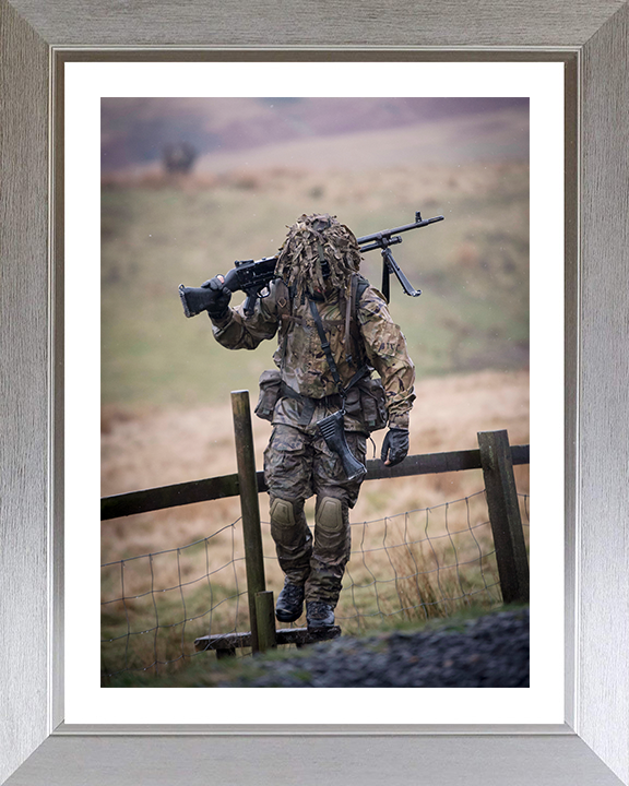 British Army Soldier Carrying a GPMG Photo Print Wall Art Military Decor Poster Posters, Prints, & Visual Artwork Hampshire Prints 10 x 8 Silver Frame Yes