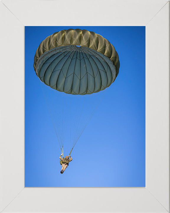 British Army Soldier Parachuting Photo Print Wall Art Military Decor Poster Posters, Prints, & Visual Artwork Hampshire Prints 10 x 8 White Frame No