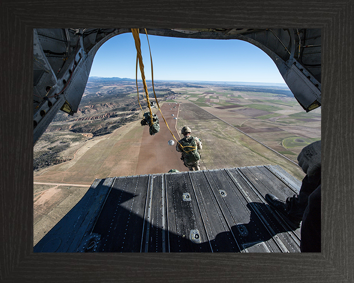 British Army Soldier Parachuting from a Chinook Helicopter Photo Print Wall Art Military Decor Posters, Prints, & Visual Artwork Hampshire Prints 10 x 8 Black Frame No